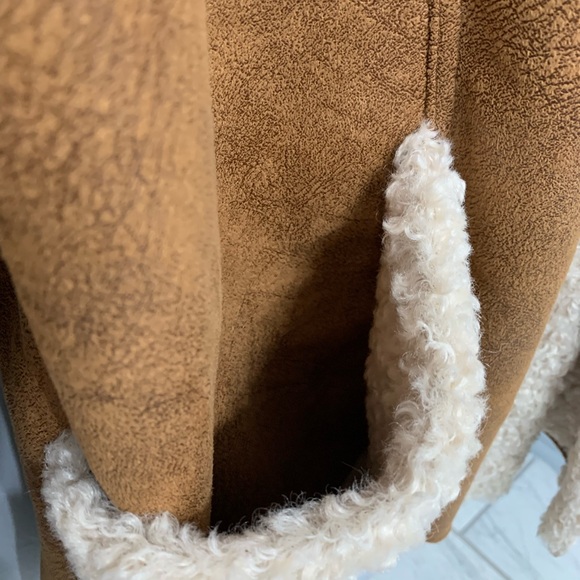 💙 LIKE 🆕 FRYE Natural Faux Shearling Coat - Picture 3 of 11